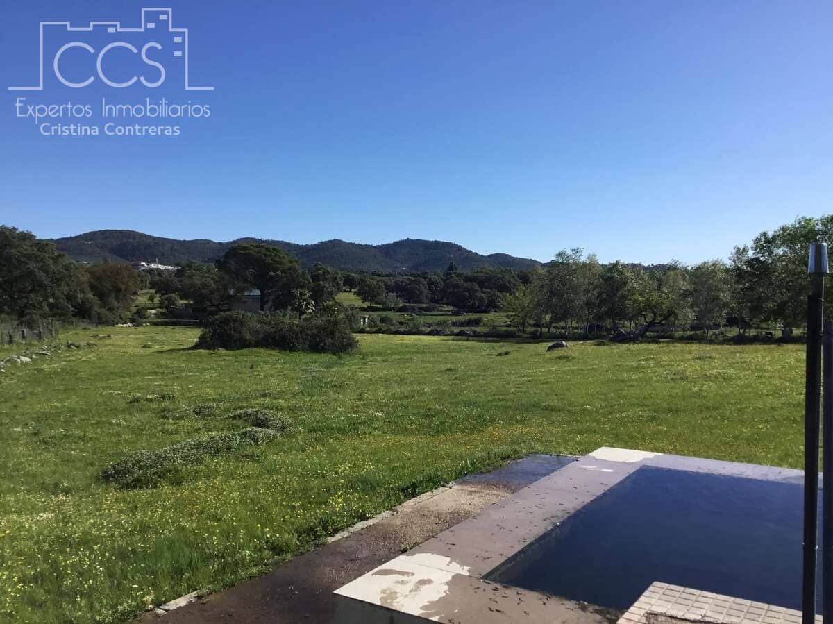 6 soveværelse Finca/Landehus til salg i El Pedroso med swimmingpool - € 635.000 (Ref: 8247007)