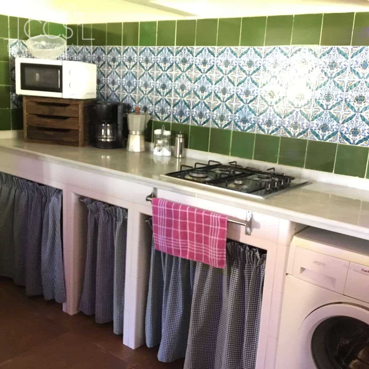 6 soveværelse Finca/Landehus til salg i El Pedroso med swimmingpool - € 635.000 (Ref: 8247007)