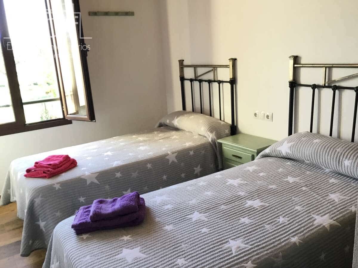 6 soveværelse Finca/Landehus til salg i El Pedroso med swimmingpool - € 635.000 (Ref: 8247007)