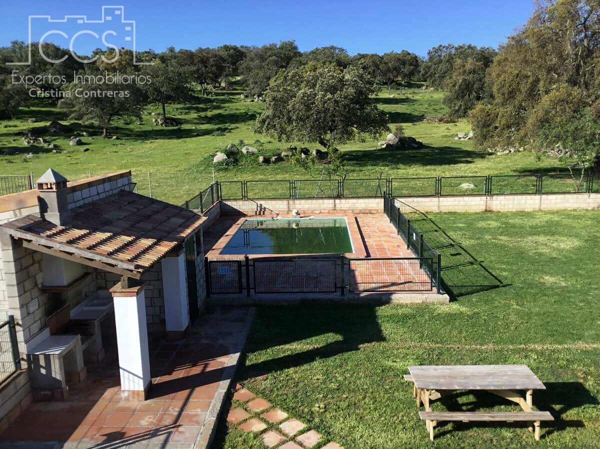 6 soveværelse Finca/Landehus til salg i El Pedroso med swimmingpool - € 635.000 (Ref: 8247007)