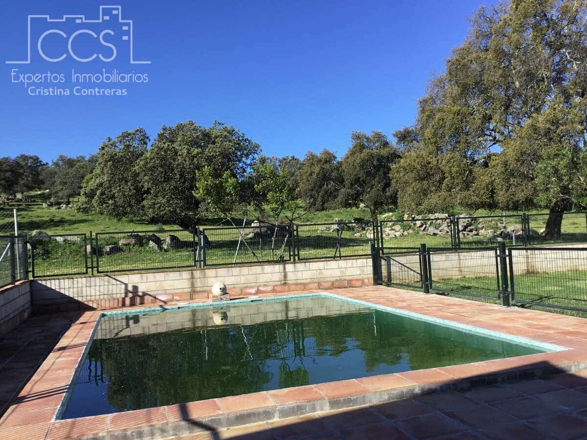 6 soveværelse Finca/Landehus til salg i El Pedroso med swimmingpool - € 635.000 (Ref: 8247007)