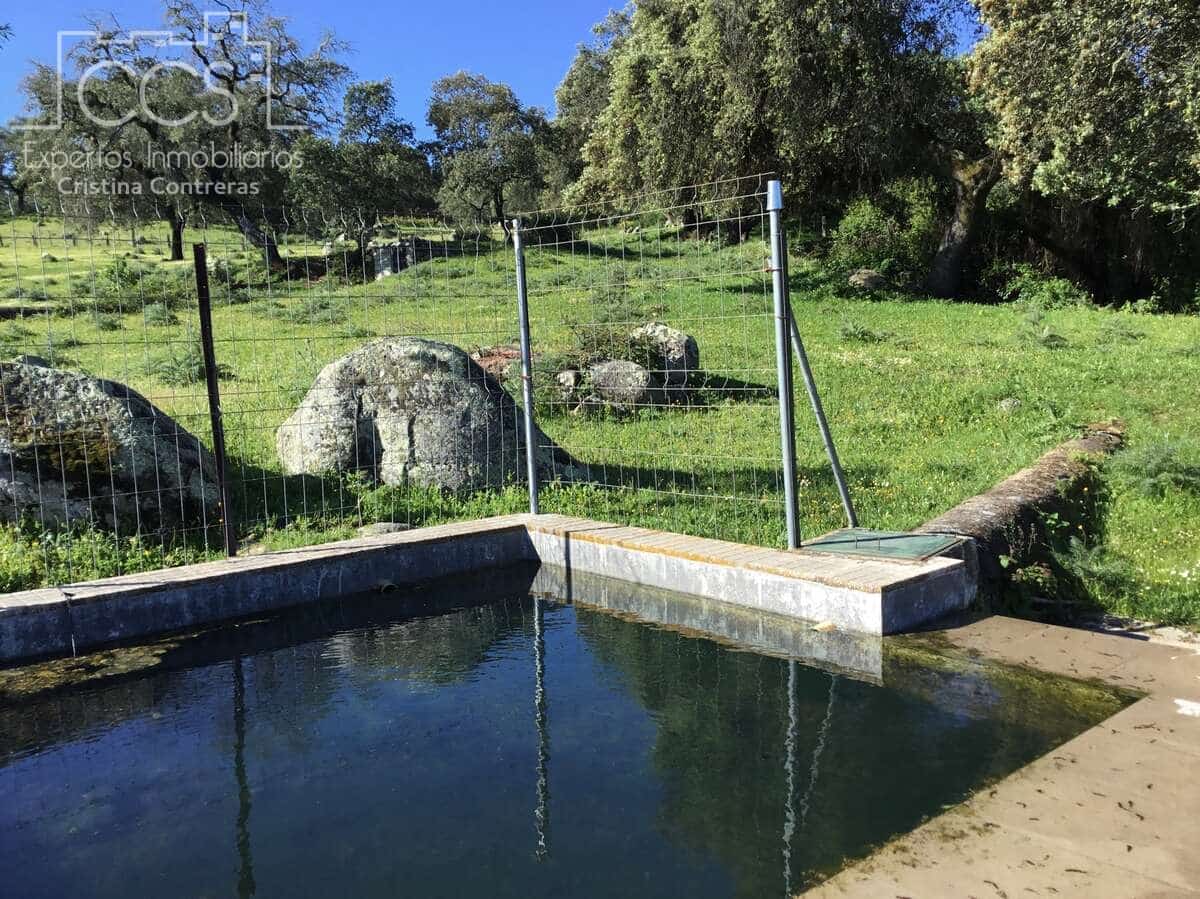 6 soveværelse Finca/Landehus til salg i El Pedroso med swimmingpool - € 635.000 (Ref: 8247007)