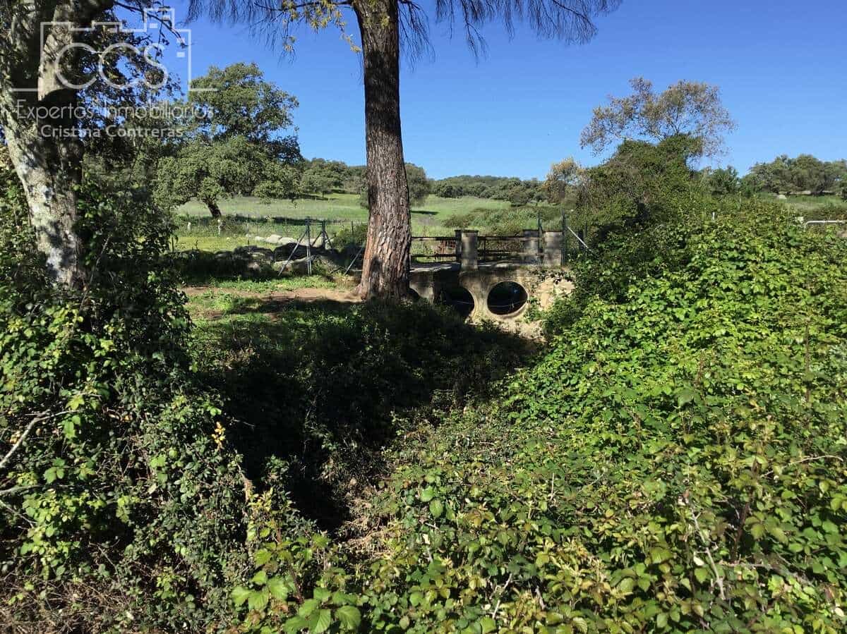 6 soveværelse Finca/Landehus til salg i El Pedroso med swimmingpool - € 635.000 (Ref: 8247007)