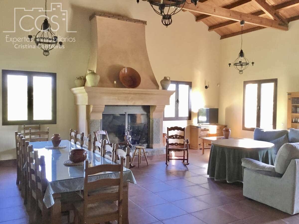 6 bedroom Finca/Country House for sale in El Pedroso with pool - € 635,000 (Ref: 8247007)