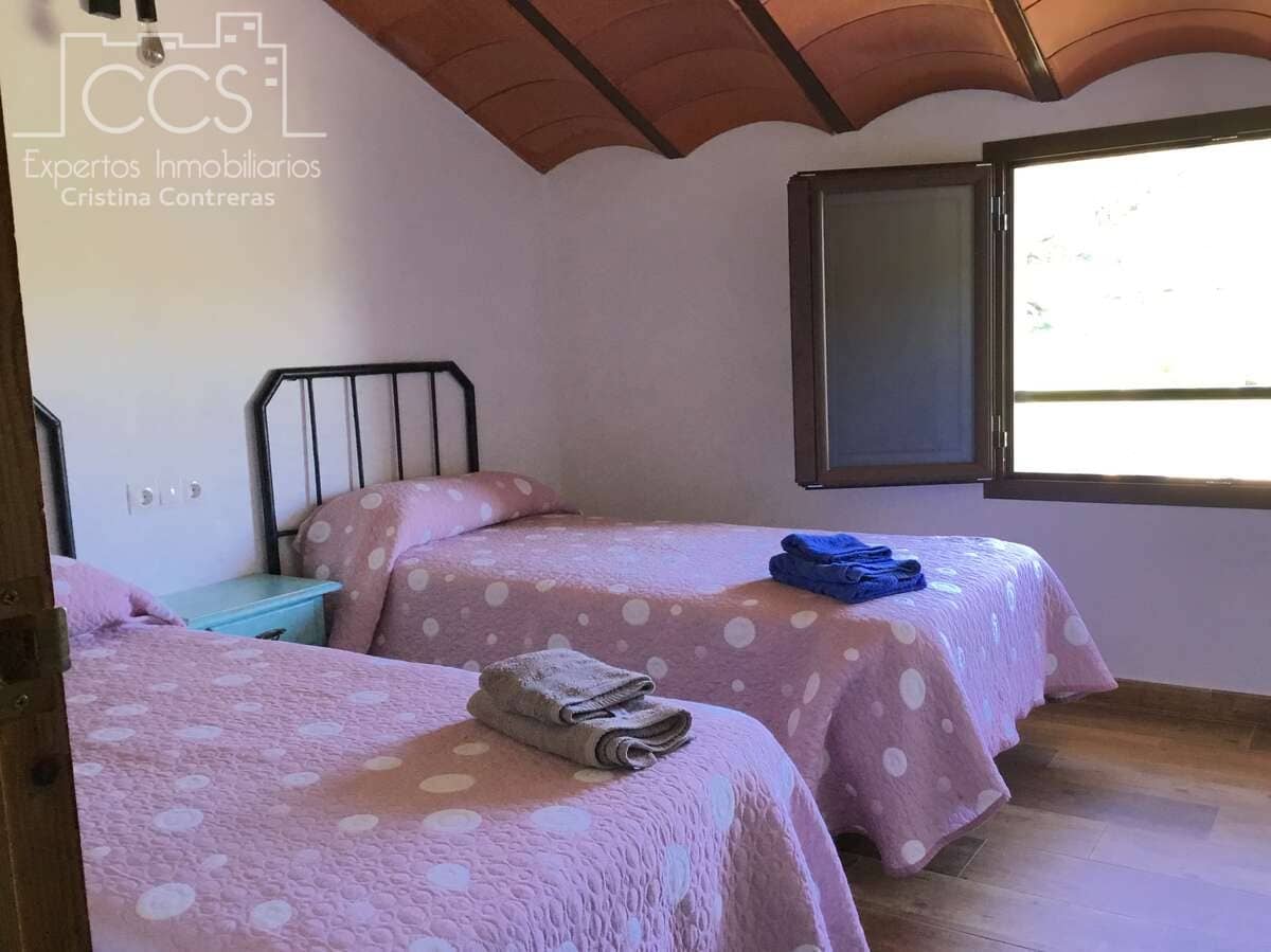 6 bedroom Finca/Country House for sale in El Pedroso with pool - € 635,000 (Ref: 8247007)