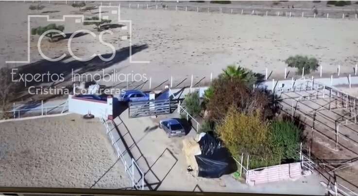 Finka/Dom wiejski na sprzedaż w Sanlucar la Mayor - 300 000 € (Ref: 8396255)