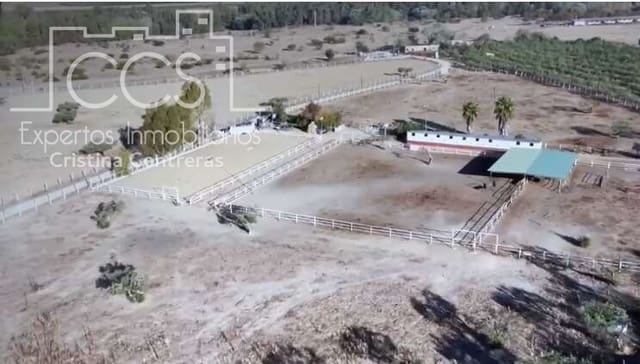 Finca/Landehus til salg i Sanlúcar la Mayor - € 300.000 (Ref: 8396255)