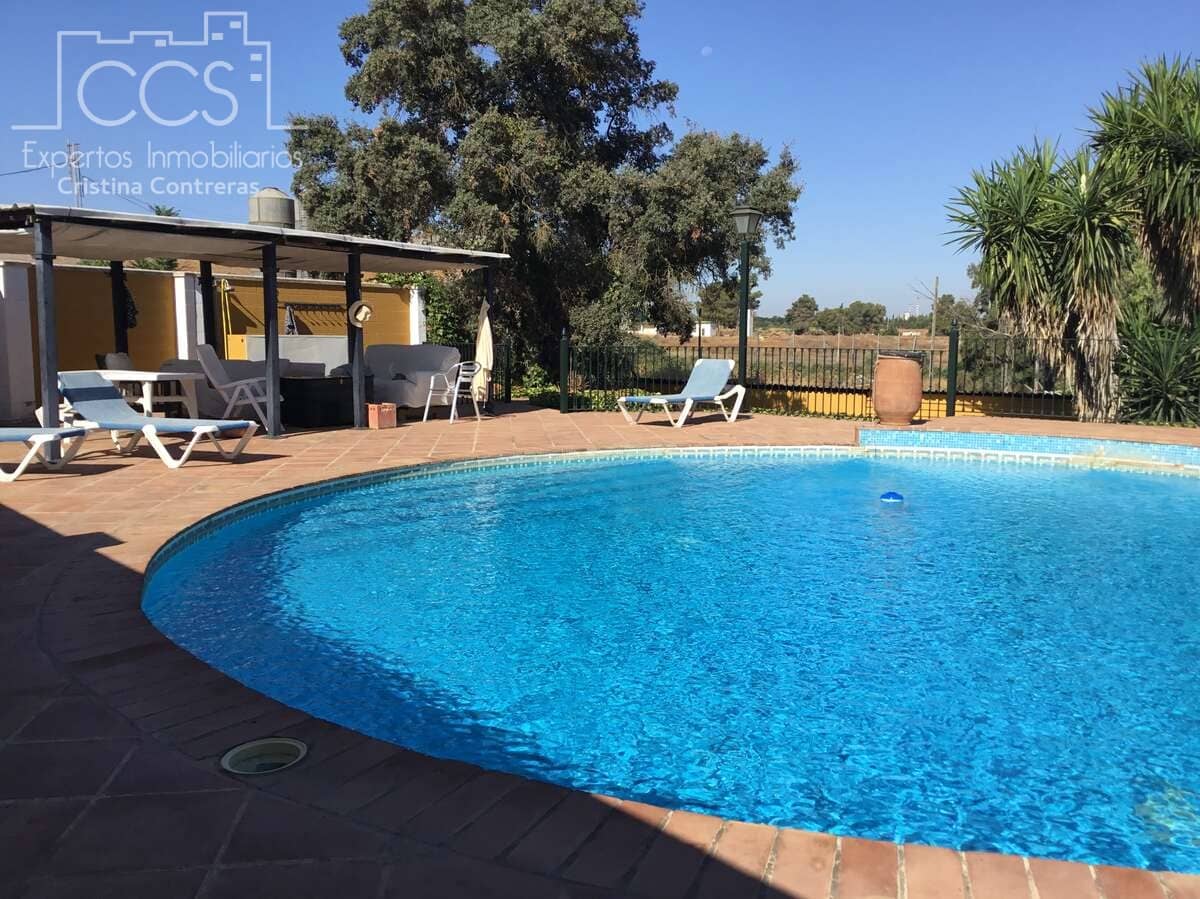 5 bedroom Finca/Country House for sale in Alcala de Guadaira with pool garage - € 450,000 (Ref: 8485078)