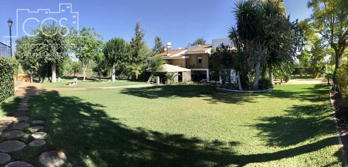 5 bedroom Finca/Country House for sale in Alcala de Guadaira with pool garage - € 450,000 (Ref: 8485078)
