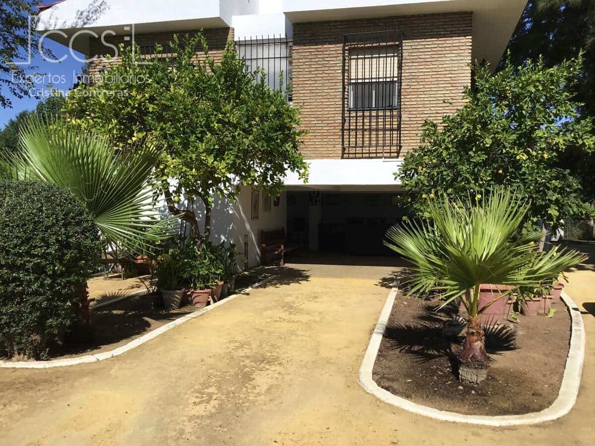 5 bedroom Finca/Country House for sale in Alcala de Guadaira with pool garage - € 450,000 (Ref: 8485078)