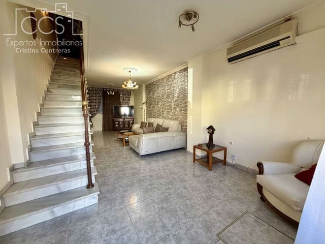 3 soveværelse Byhus til salg i Sevilla by - € 260.000 (Ref: 8565668)