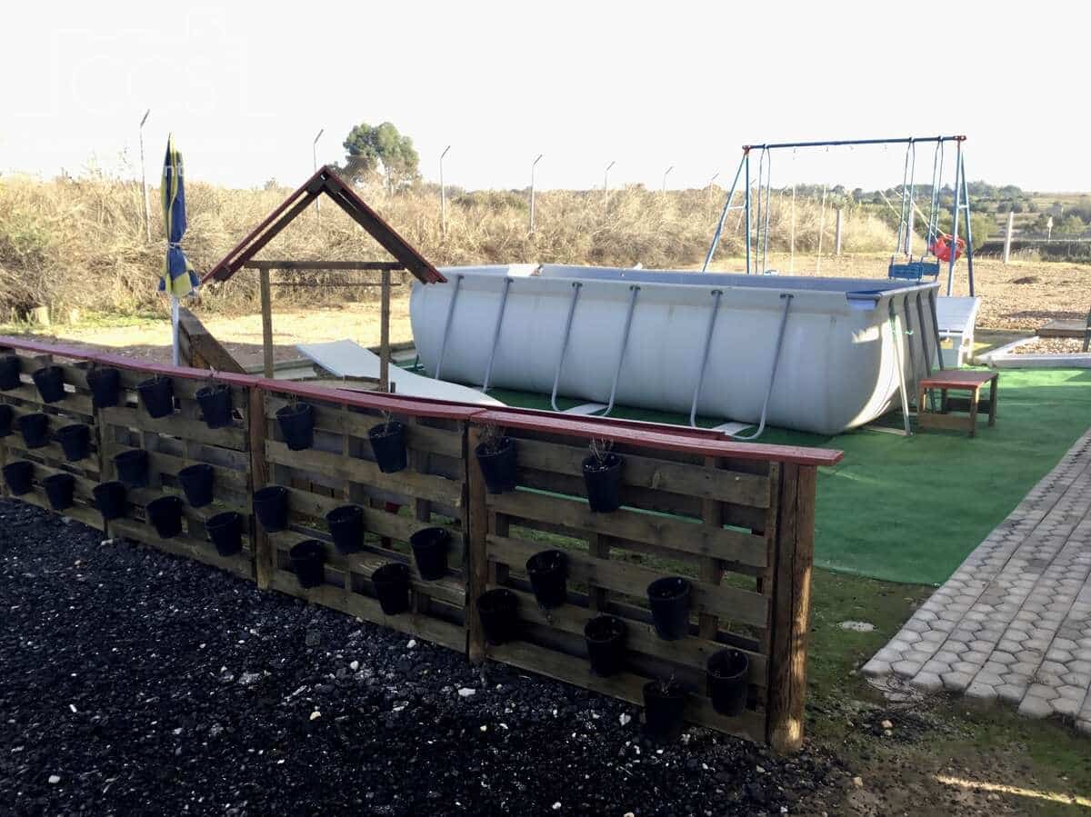 3 soveværelse Finca/Landehus til salg i Rociana del Condado med swimmingpool garage - € 115.000 (Ref: 8607970)