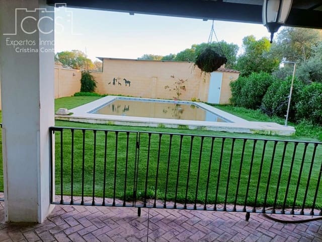 3 bedroom Villa for sale in Carmona with pool - € 220,000 (Ref: 8816951)