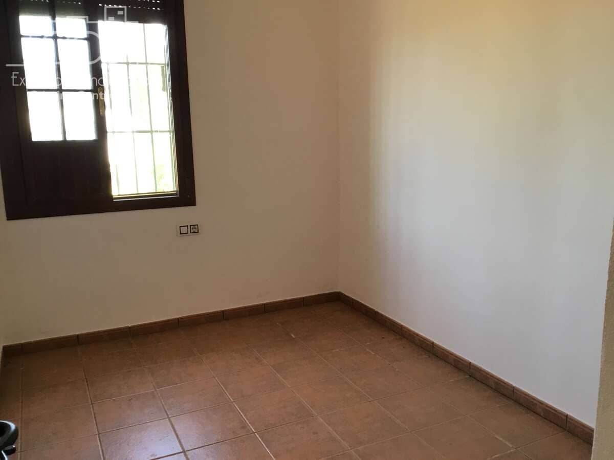 3 soverom Finca/Herregård til salgs i Pilas med svømmebasseng - € 280 000 (Ref: 8936500)