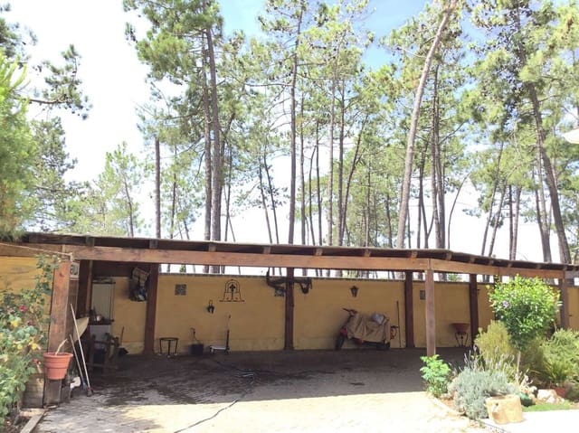 6 bedroom Villa for sale in Lepe with pool garage - € 410,000 (Ref: 9109959)