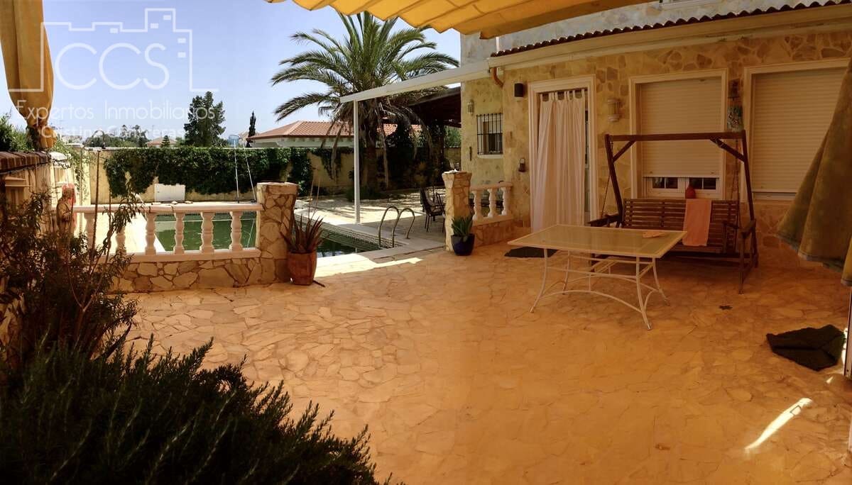 6 soverom Villa til salgs i Lepe med svømmebasseng garasje - € 410 000 (Ref: 9109959)