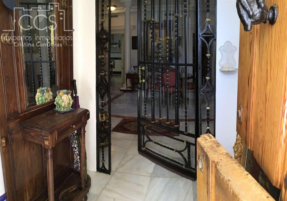 6 soverom Villa til salgs i Lepe med svømmebasseng garasje - € 410 000 (Ref: 9109959)