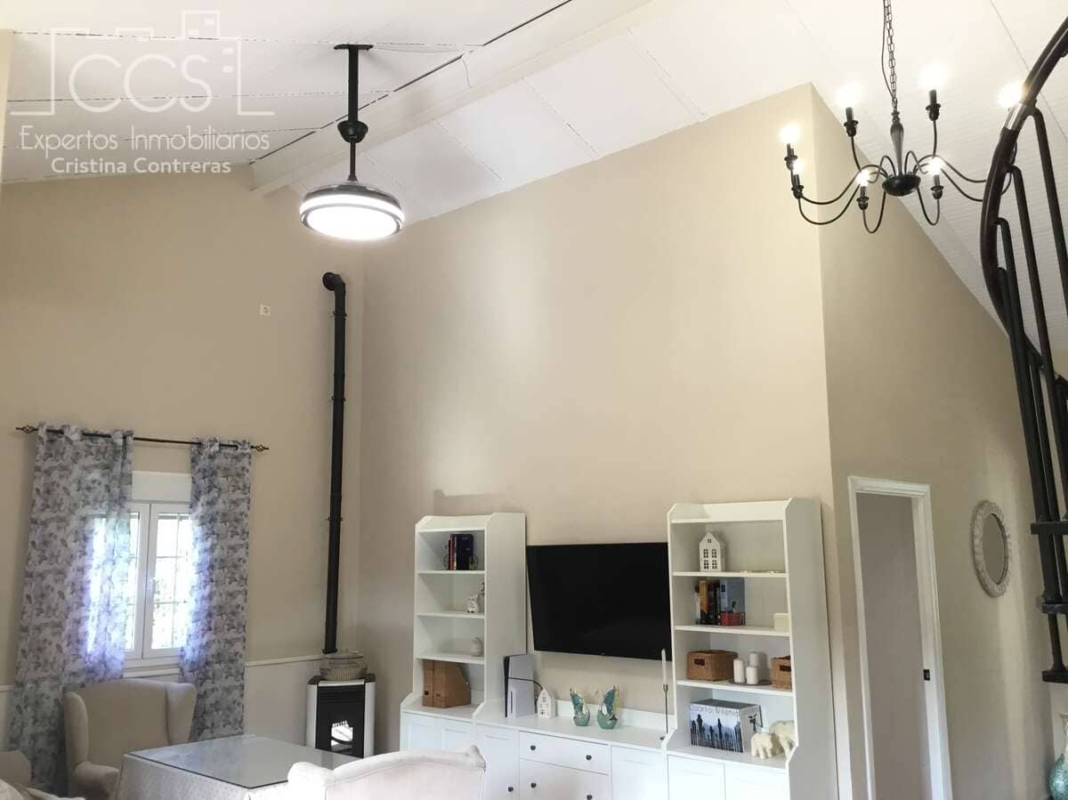 2 soverom Finca/Herregård til salgs i Hinojos med svømmebasseng garasje - € 185 000 (Ref: 9329981)