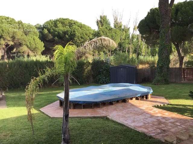2 soveværelse Finca/Landehus til salg i Hinojos med swimmingpool garage - € 185.000 (Ref: 9329981)