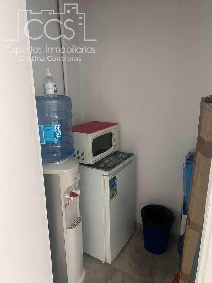 Kontor til leje i Sevilla by - € 800 (Ref: 9415415)