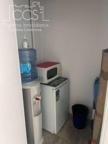 Toimisto vuokrattavana paikassa Sevilla kaupunki - 800 € (Ref: 9415415)