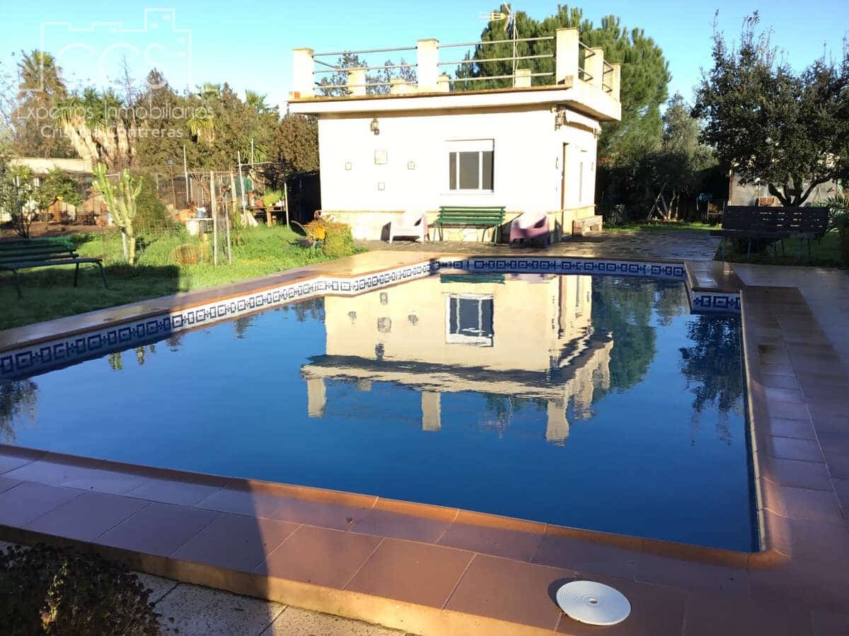 3 soveværelse Villa til salg i Carmona med swimmingpool - € 420.000 (Ref: 9542874)
