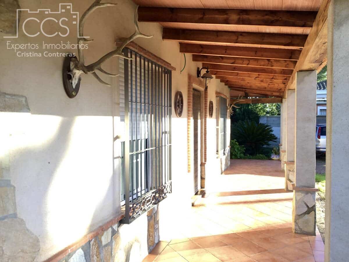 3 soveværelse Villa til salg i Carmona med swimmingpool - € 420.000 (Ref: 9542874)