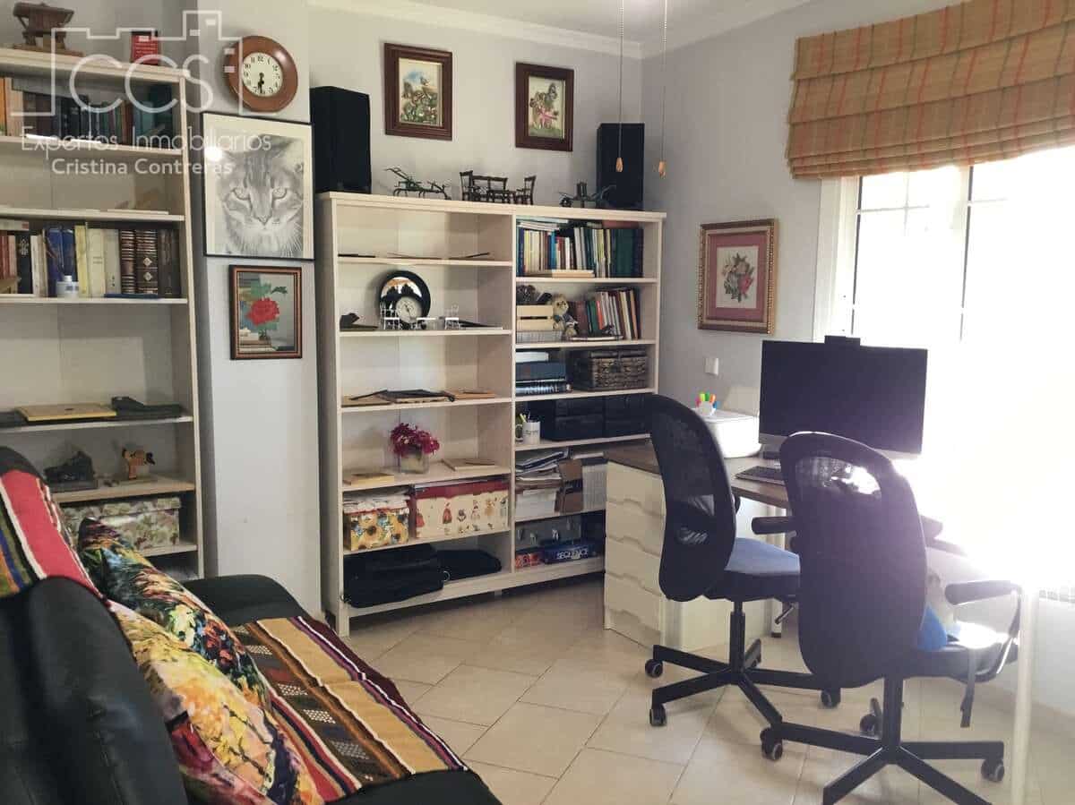 3 soveværelse Villa til salg i Carmona med swimmingpool - € 420.000 (Ref: 9542874)