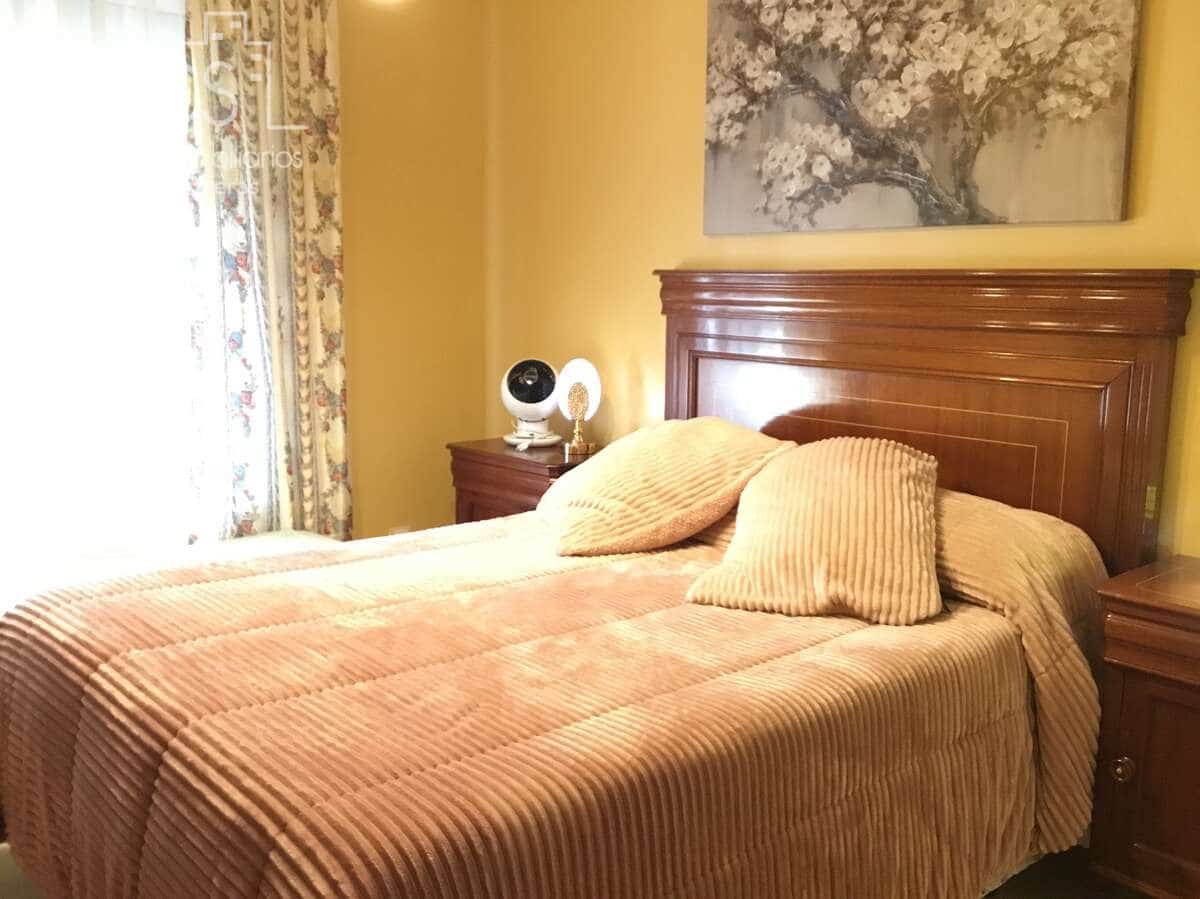 3 soveværelse Villa til salg i Carmona med swimmingpool - € 420.000 (Ref: 9542874)