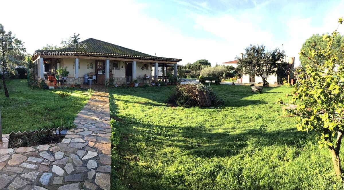 3 soveværelse Villa til salg i Carmona med swimmingpool - € 420.000 (Ref: 9542874)