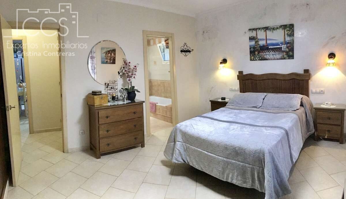 3 soveværelse Villa til salg i Carmona med swimmingpool - € 420.000 (Ref: 9542874)