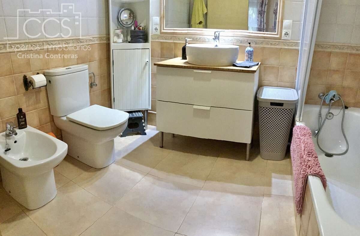 3 soveværelse Villa til salg i Carmona med swimmingpool - € 420.000 (Ref: 9542874)