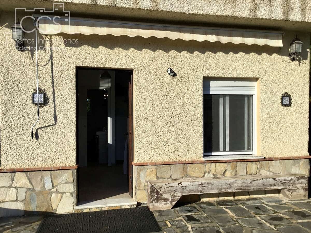 3 soveværelse Villa til salg i Carmona med swimmingpool - € 420.000 (Ref: 9542874)