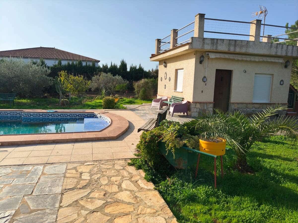 3 soverom Villa til salgs i Carmona med svømmebasseng - € 420 000 (Ref: 9542874)