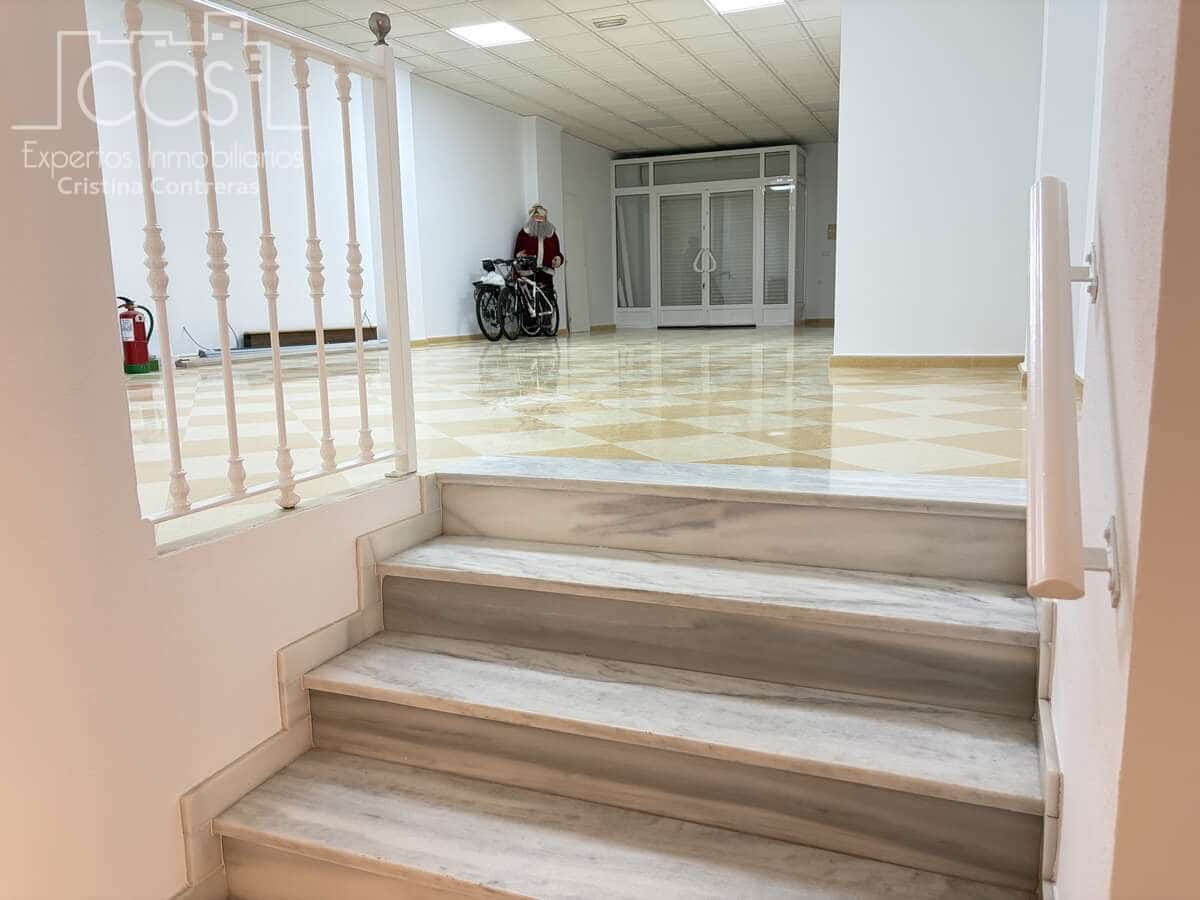 Kaupallinen vuokrattavana paikassa Almonte - 2 500 € (Ref: 9898615)