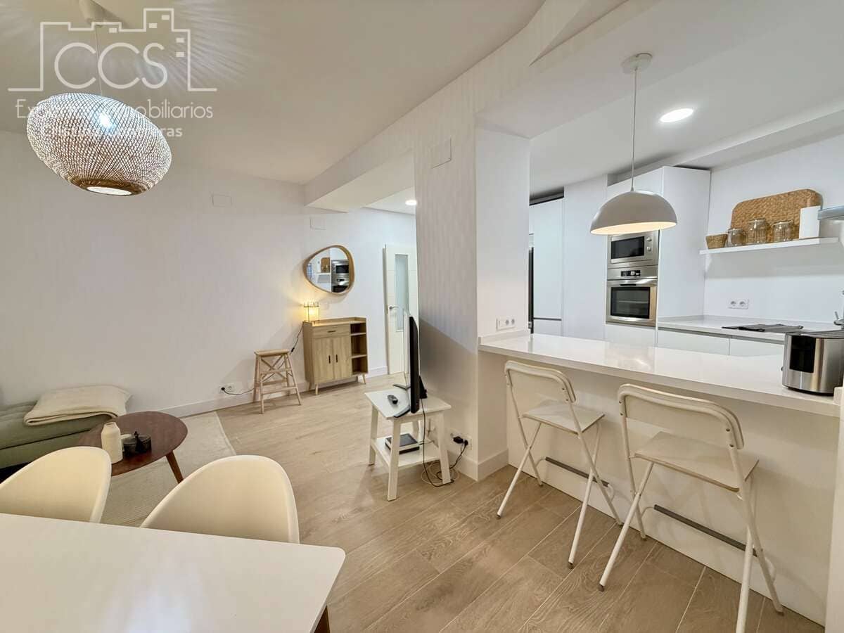 3 bedroom Flat for sale in Seville city - € 415,000 (Ref: 9919207)