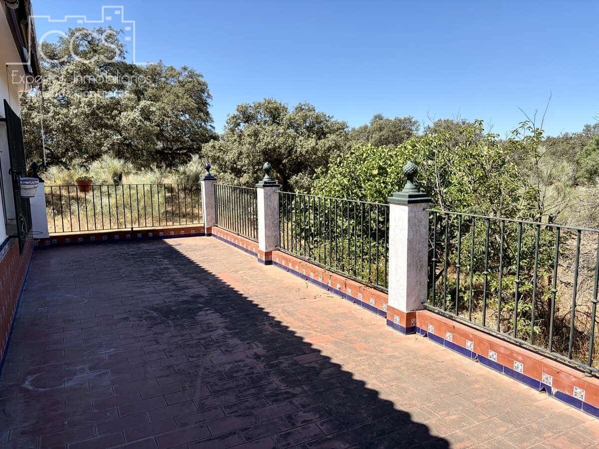 4 bedroom Finca/Country House for sale in El Castillo de las Guardas with garage - € 348,000 (Ref: 9943274)