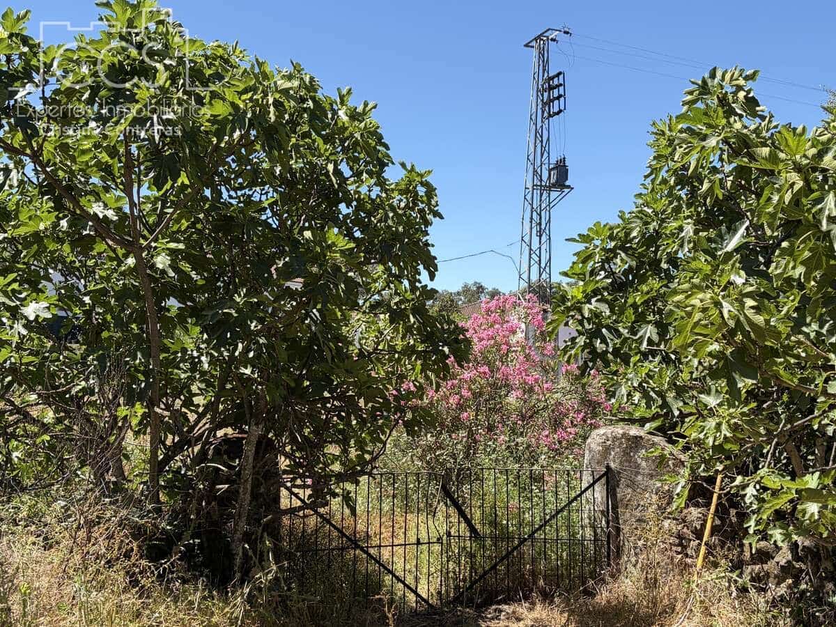 4 bedroom Finca/Country House for sale in El Castillo de las Guardas with garage - € 348,000 (Ref: 9943274)