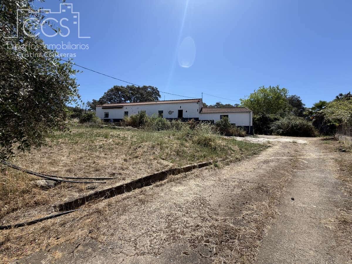 4 bedroom Finca/Country House for sale in El Castillo de las Guardas with garage - € 348,000 (Ref: 9943274)