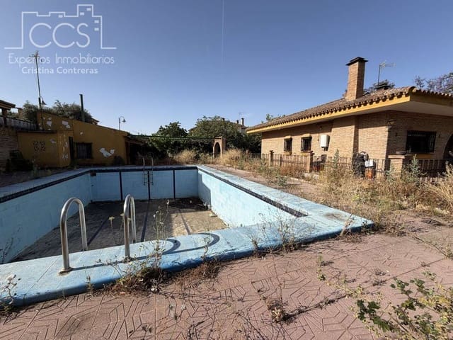 Chalet de 4 habitaciones en Mairena del Alcor en venta con piscina garaje - 330.000 € (Ref: 9972544)