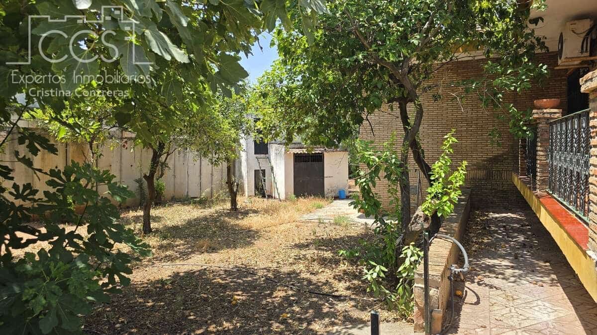 4 bedroom Villa for sale in Mairena del Alcor with pool garage - € 330,000 (Ref: 9972544)