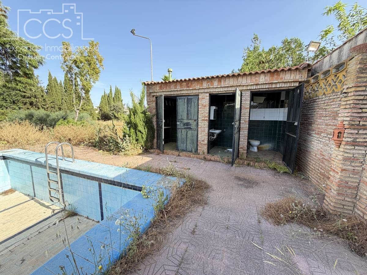 4 bedroom Villa for sale in Mairena del Alcor with pool garage - € 330,000 (Ref: 9972544)