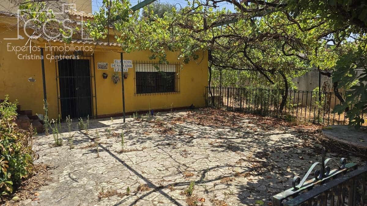 4 bedroom Villa for sale in Mairena del Alcor with pool garage - € 330,000 (Ref: 9972544)