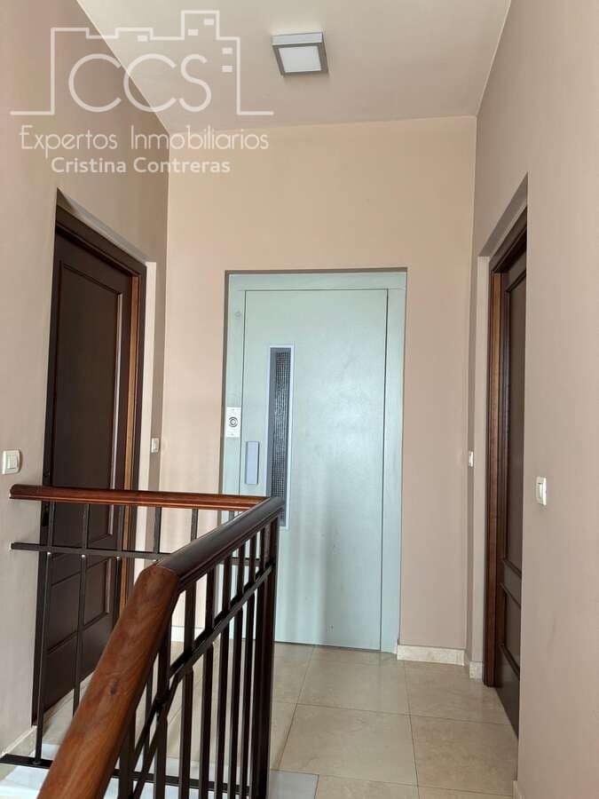 6 bedroom Townhouse for sale in Bollullos Par del Condado with pool garage - € 700,000 (Ref: 9976685)