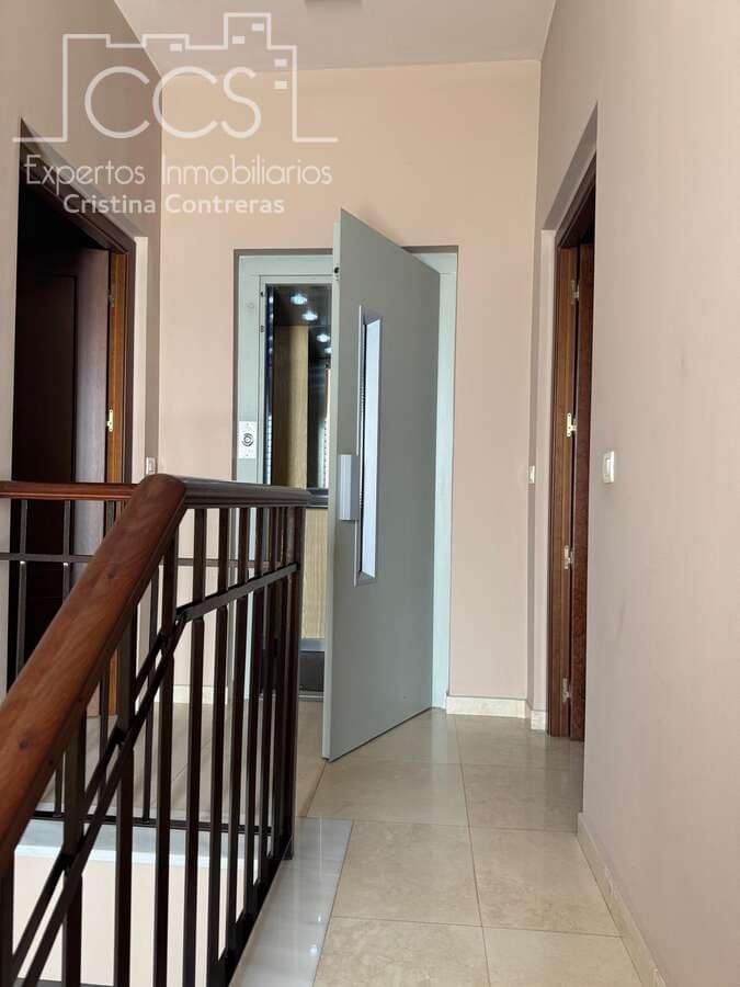 6 bedroom Townhouse for sale in Bollullos Par del Condado with pool garage - € 700,000 (Ref: 9976685)