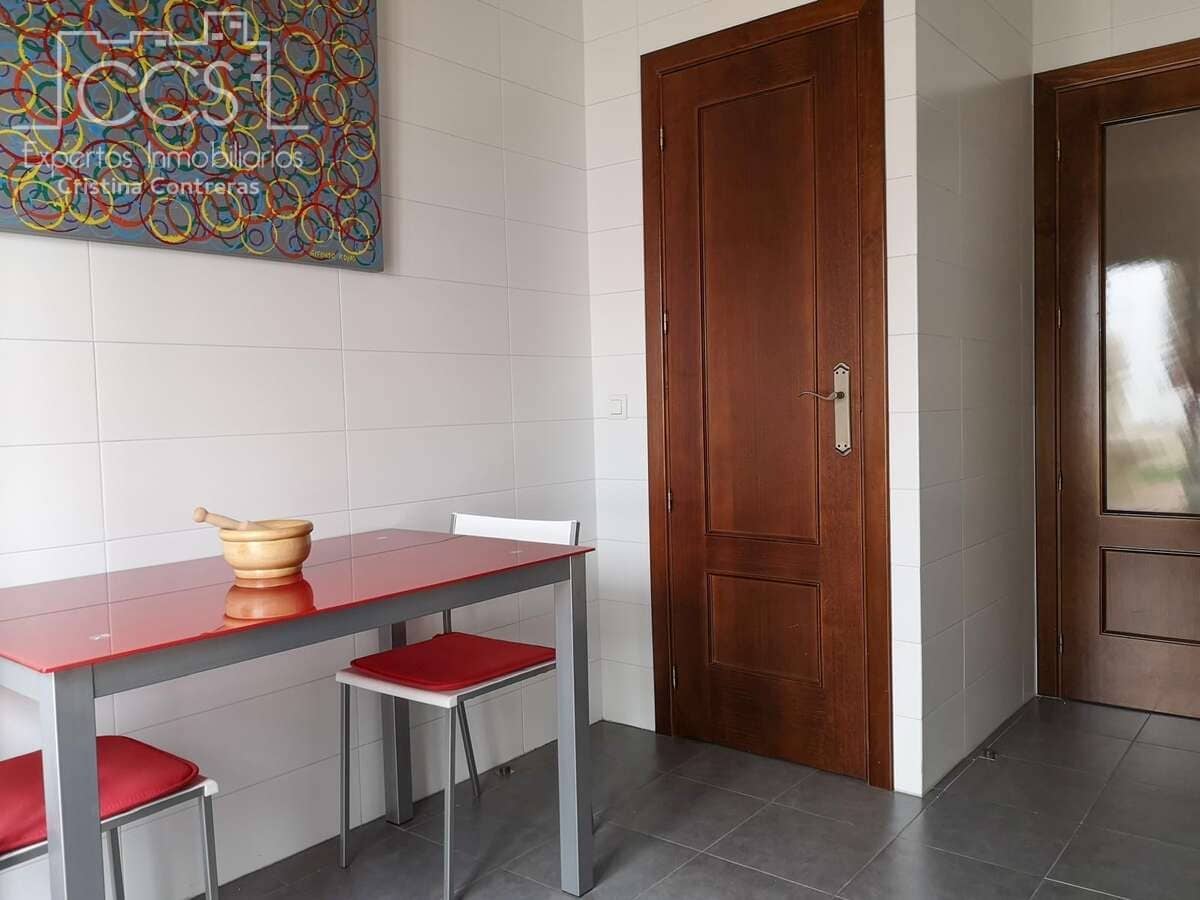 6 bedroom Townhouse for sale in Bollullos Par del Condado with pool garage - € 700,000 (Ref: 9976685)