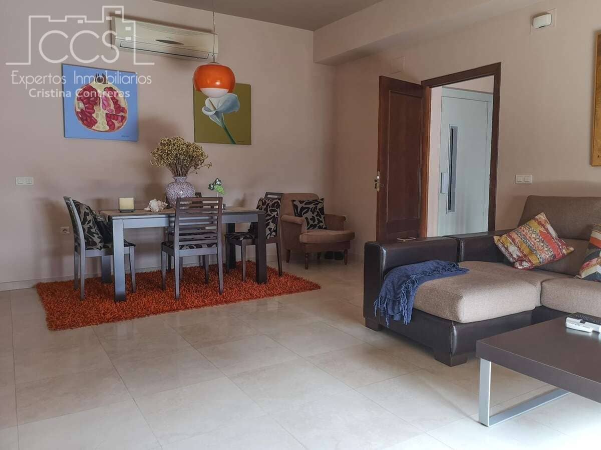 6 bedroom Townhouse for sale in Bollullos Par del Condado with pool garage - € 700,000 (Ref: 9976685)