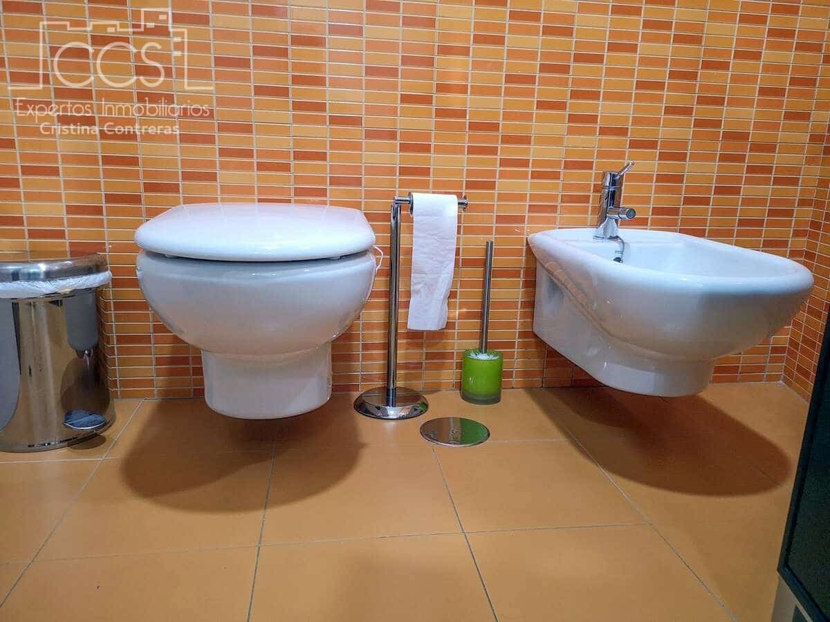 6 bedroom Townhouse for sale in Bollullos Par del Condado with pool garage - € 700,000 (Ref: 9976685)