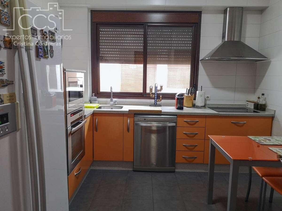 6 bedroom Townhouse for sale in Bollullos Par del Condado with pool garage - € 700,000 (Ref: 9976685)