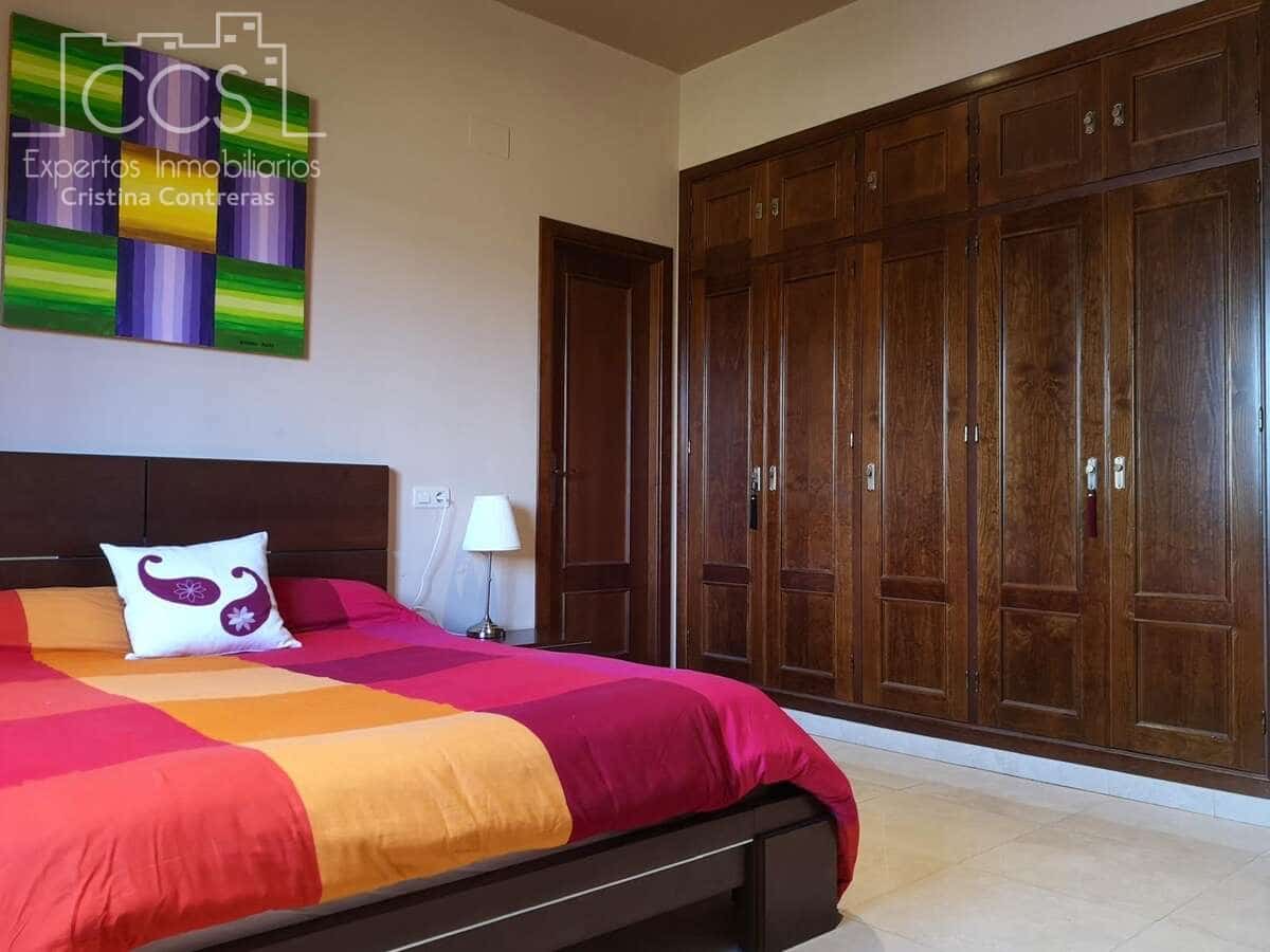 6 bedroom Townhouse for sale in Bollullos Par del Condado with pool garage - € 700,000 (Ref: 9976685)